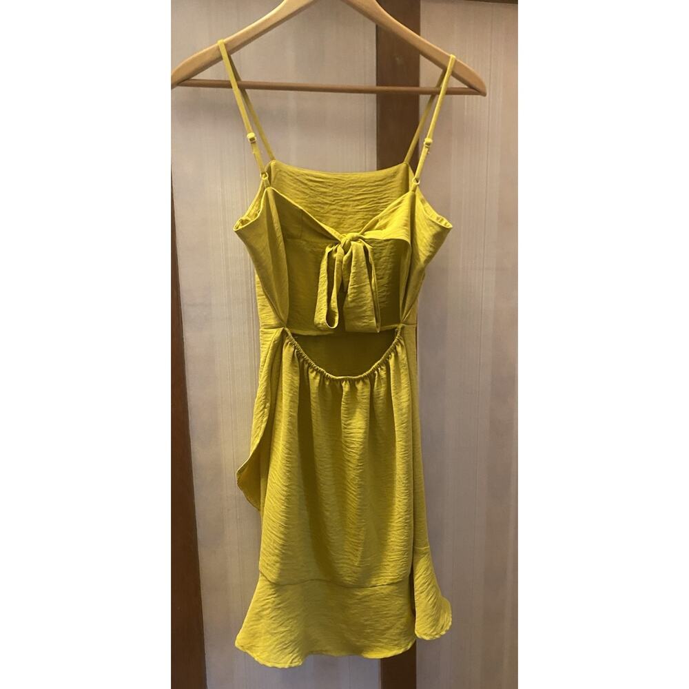 Monteau yellow spaghetti strap mini adorable dress Women’s Small